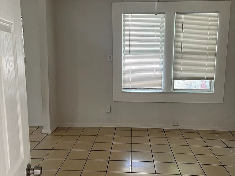 1467 W Gerald Ave — Photo 2