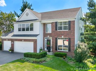 2812 Woodside Ct, Aurora, IL 60506