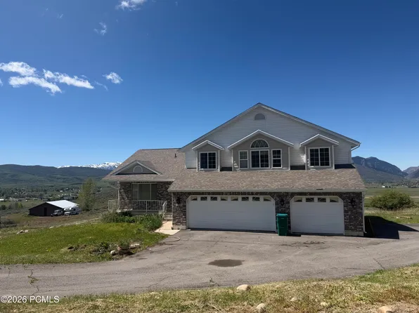 8927 E Pineview Dr, Huntsville, UT 84317