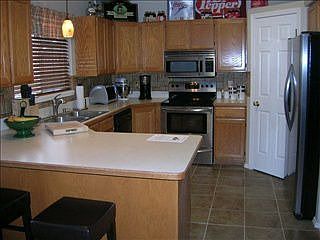 3rd image of 517 Eastgate Dr