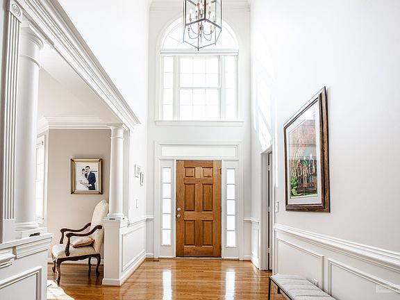Foyer, main entrance door