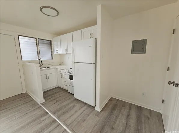 821 Kinau St APT C4, Honolulu, HI 96813