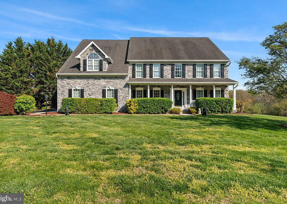 1st image of 2433 Maxa Meadows Ln