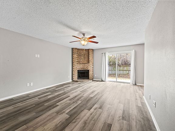3rd image of 1372 & 1374 N Chickadee Ave #1372