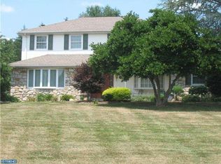 141 Watergate Dr, Langhorne, PA 19053
