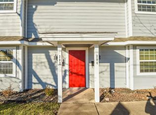 202 E Rucker St, Granbury, TX 76048
