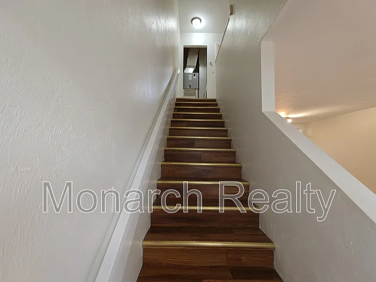 620 SW 10th Ln #4 — Photo 10