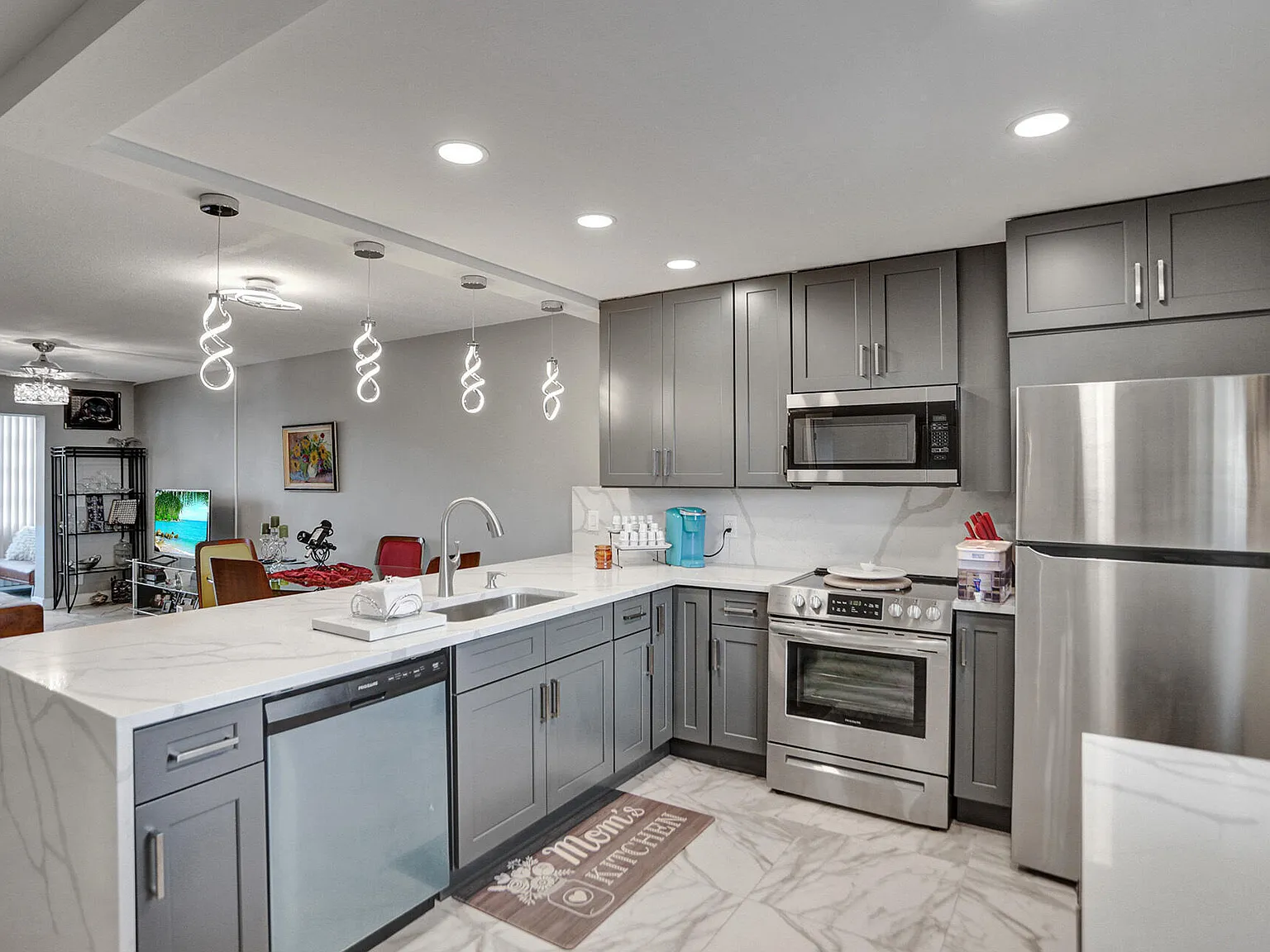 1 bed, 1.0 bath, 960 sqft, $2,900 — Photo 1