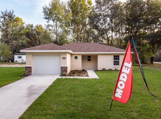1542 NE 162nd St, Citra, FL 32113