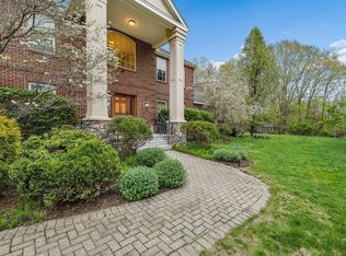 5 Millstone Terrace, Bedford, NH 03110