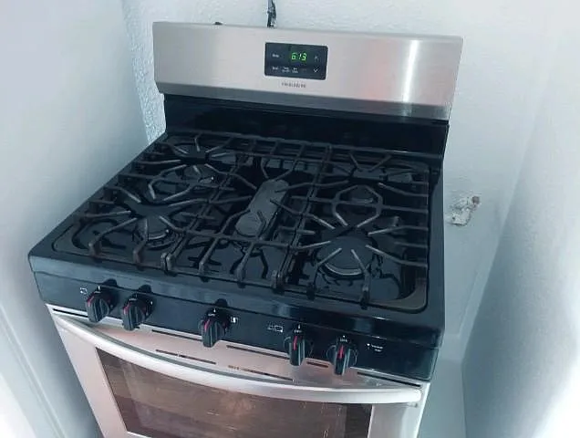 1 bed, 550 sqft, $1,400 — Photo 4