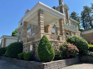 901 Bernon St APT 242, Woonsocket, RI 02895