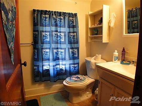 upper level bathroom