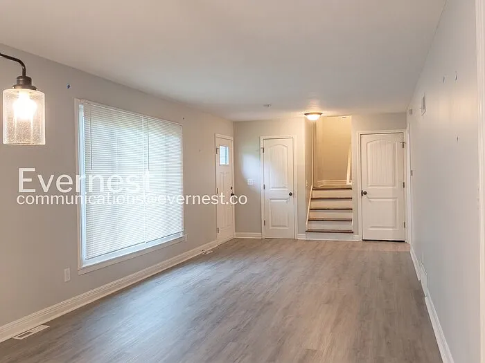 9236 Switzer St — Photo 9