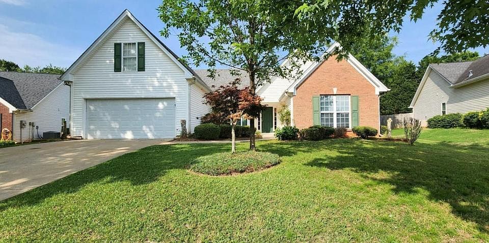 1st image of 490 Windsor Brook Ln