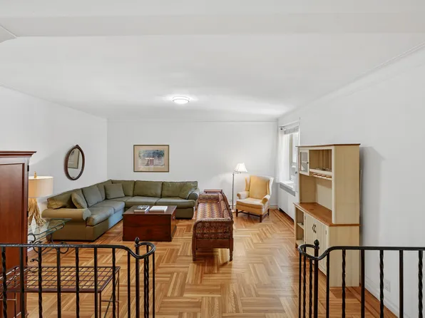 57 Park Terrace West image 3 of 11