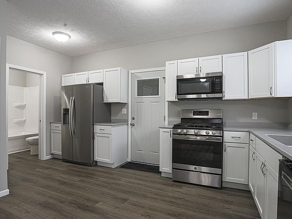 2nd image of 3016 Avenue B