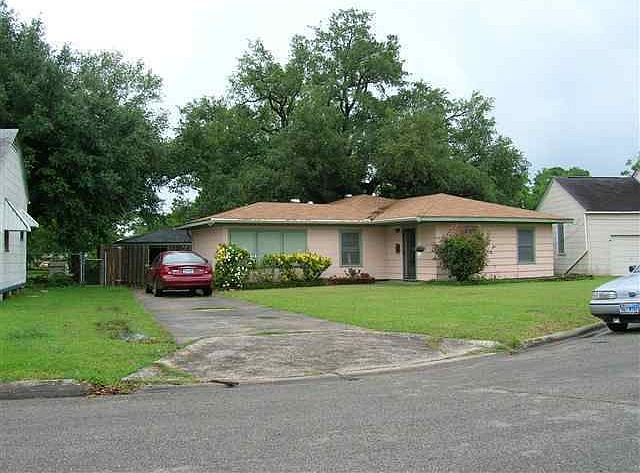 1st image of 3916 Brinkman Dr
