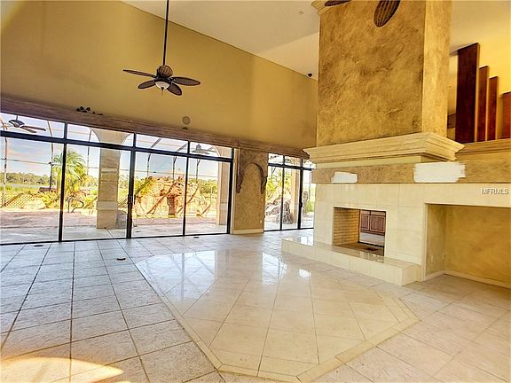 3rd image of 3170 Lake Breeze Cir