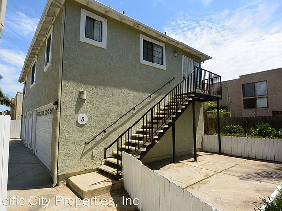 3rd image of 16642 Island Cir APT 5