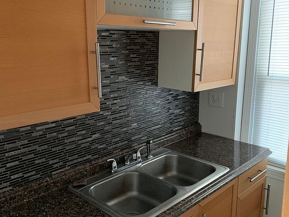 4th image of 36 Armstrong Ave Floor 1