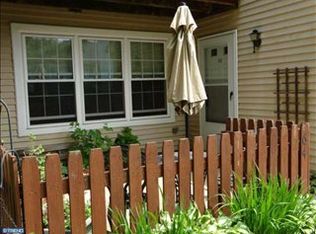 64 Woodbine Ct, Horsham, PA 19044