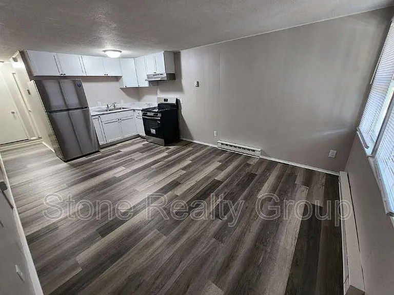 1880 N 6th 1/2 St #8 — Photo 2