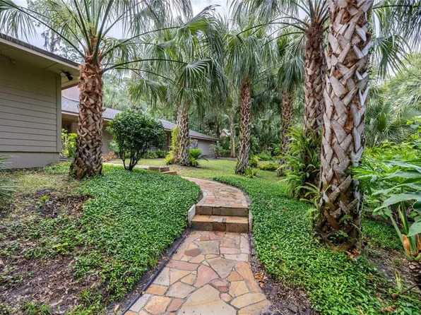 1315 Olympia Ave, Mount Dora, FL 32757