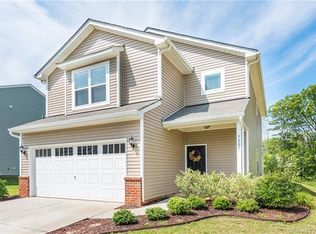 7327 Cedarfield Rd, Charlotte, NC 28227