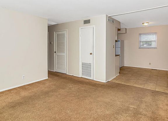 4th image of 6817 Latona Dr