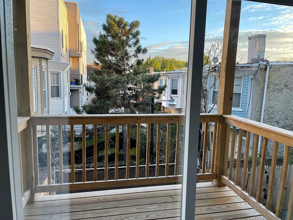 1st image of 2406 W Thompson St #B