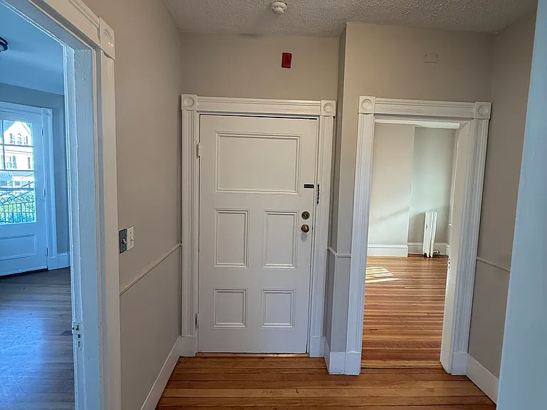 38 Walnut St #4 — Photo 5