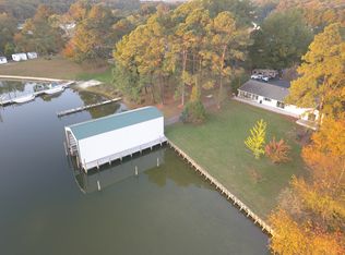579 Buzzards Point Rd, Reedville, VA 22539