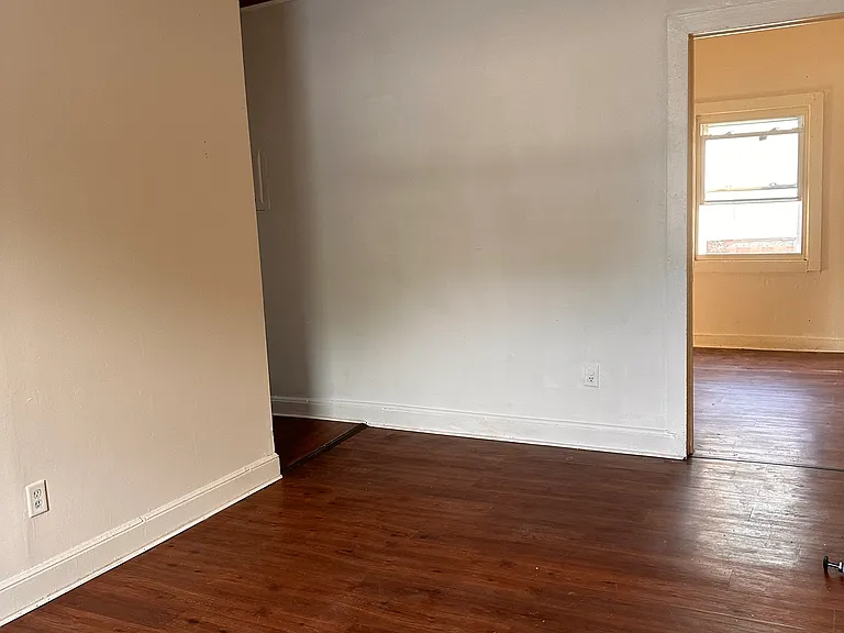 28 Truman St #3 — Photo 5