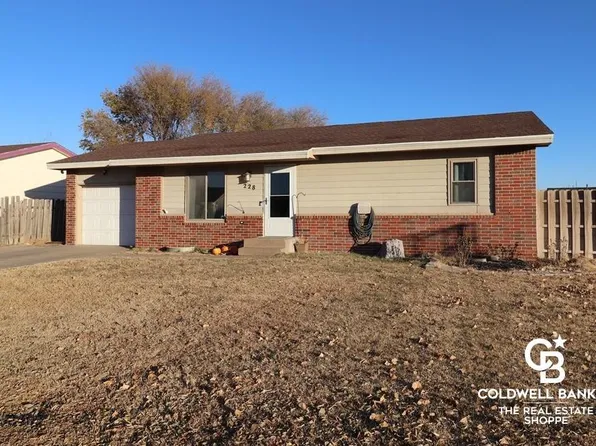 228 Nelson St, Garden City, KS 67846