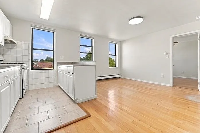 1677 Kennedy Blvd #13