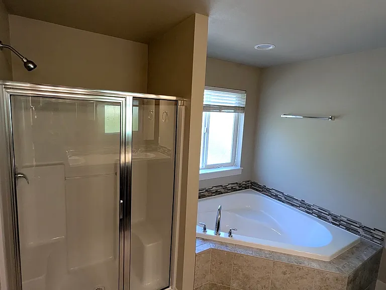9402 S 218th St — Photo 27