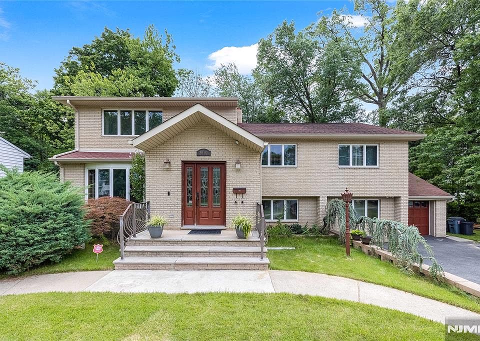1st image of 39-03 Garvey Pl
