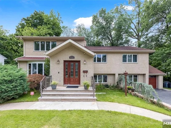 39-03 Garvey Pl, Fair Lawn, NJ 07410