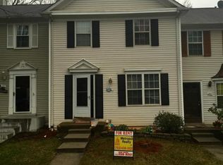 31 Bickel Ct, Sterling, VA 20165
