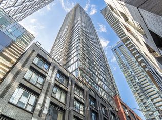 55 Mercer St #2209, Toronto, ON M5V 1H2