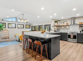 9601 15th Ave S, Bloomington, MN 55425