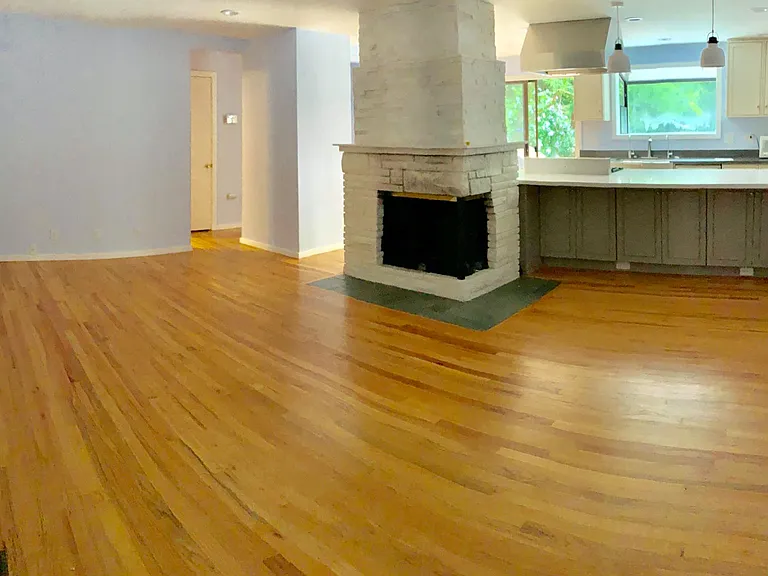 10643 SE 25th St — Photo 9