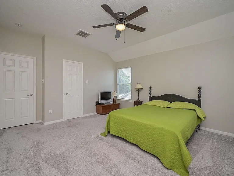 10607 Criswell Dr — Photo 14