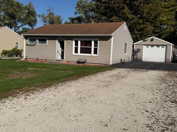 100 S West St, Cortland, IL 60112