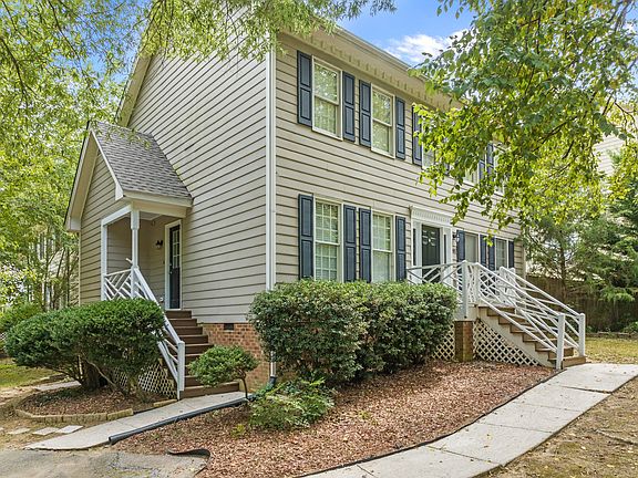 4th image of 610 Woods Mill Cir