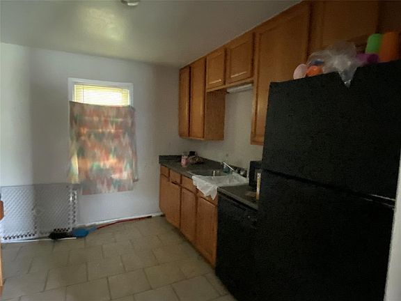 4th image of 5657 Bong Dr