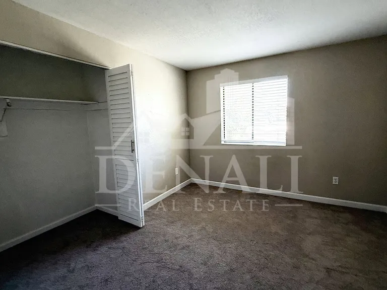 1529 E Edgewater Dr — Photo 16