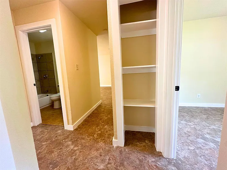 2525 Dovemeadow Dr — Photo 21