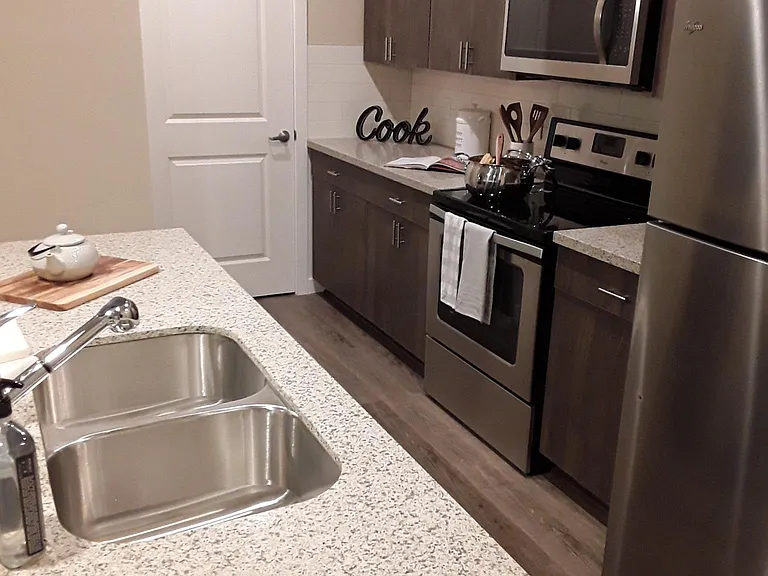 Stonebrook — Photo 11